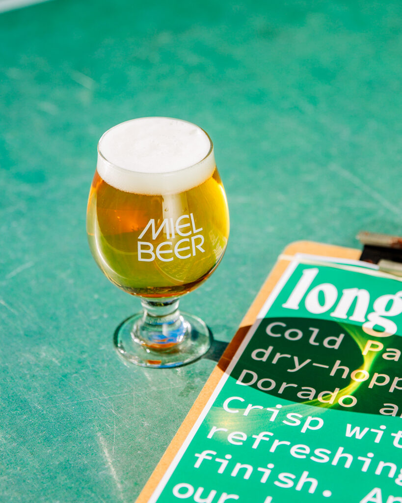 Tulip glass of Long Beach, Miel beer