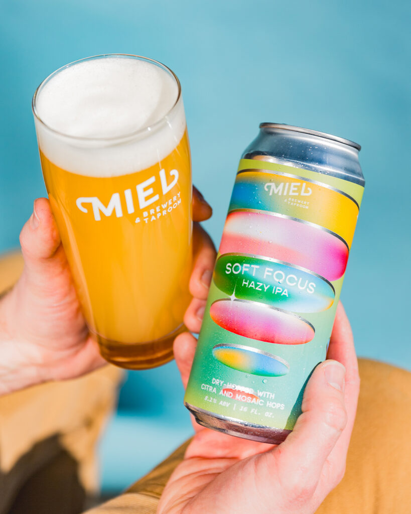 soft focus hazy ipa pint and 16 oz can
